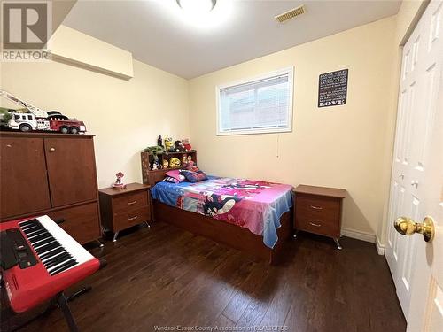 4198 Zurich Avenue, Windsor, ON - Indoor Photo Showing Bedroom