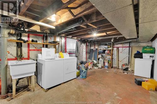 1535 Goyeau Street, Windsor, ON - Indoor Photo Showing Laundry Room