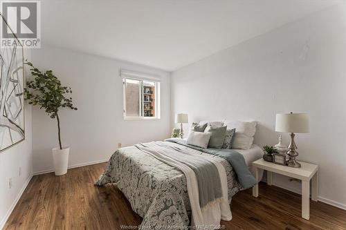 8591 Riverside Unit# 702, Windsor, ON - Indoor Photo Showing Bedroom