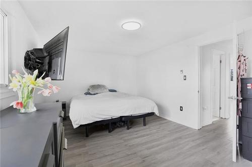 1250 Limeridge Road E|Unit #31, Hamilton, ON - Indoor Photo Showing Bedroom