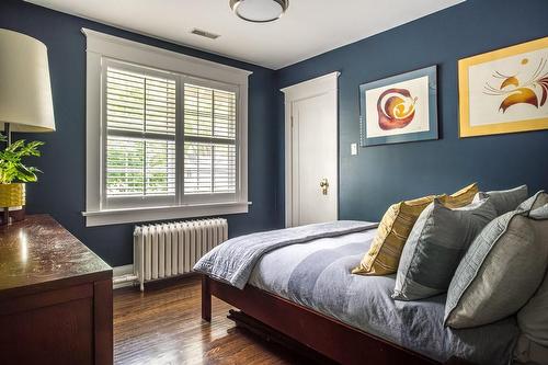 3014 Balmoral Avenue, Burlington, ON - Indoor Photo Showing Bedroom