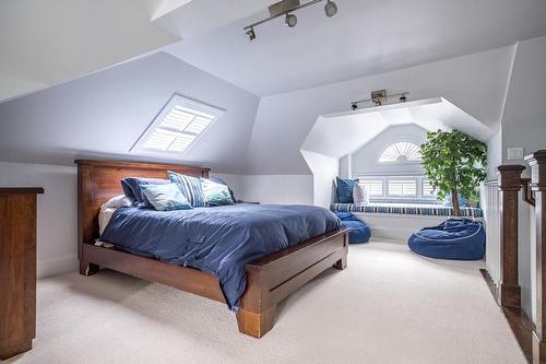 3014 Balmoral Avenue, Burlington, ON - Indoor Photo Showing Bedroom