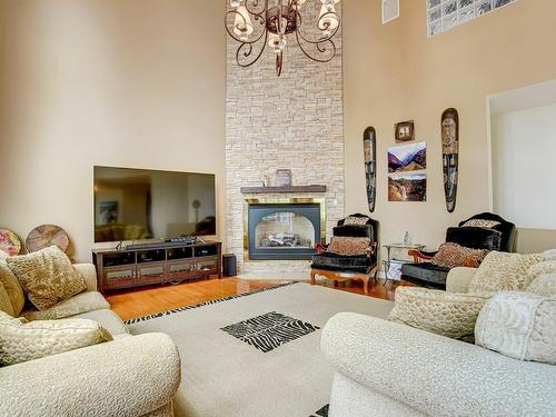 Salon - 7728Z Boul. Lévesque E., Laval (Duvernay), QC - Indoor Photo Showing Living Room With Fireplace