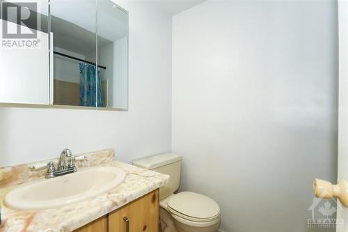 6354 Mary Jane Crescent, Ottawa, ON - Indoor Photo Showing Bathroom