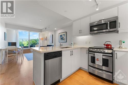 316 Bruyere Street Unit#302, Ottawa, ON - Indoor Photo Showing Kitchen