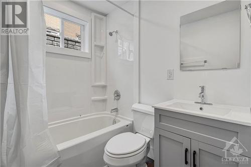 267 Michel Circle, Ottawa, ON - Indoor Photo Showing Bathroom