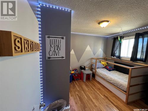 276 5Th Avenue Se, Swift Current, SK - Indoor Photo Showing Bedroom