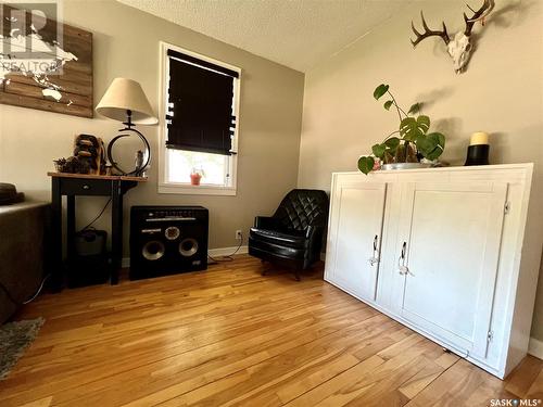 276 5Th Avenue Se, Swift Current, SK - Indoor Photo Showing Other Room