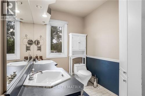 1050 King Street, Champlain, ON - Indoor Photo Showing Bathroom