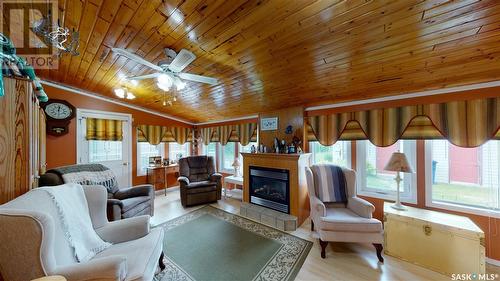 606 Mountain Street, Moosomin, SK - Indoor Photo Showing Living Room With Fireplace