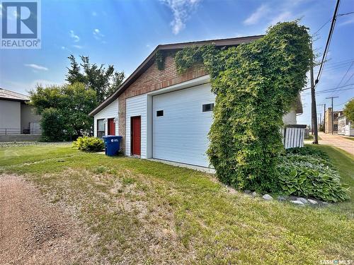 606 Mountain Street, Moosomin, SK - Outdoor