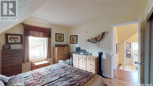 606 Mountain Street, Moosomin, SK - Indoor Photo Showing Bedroom