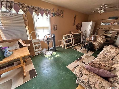 606 Mountain Street, Moosomin, SK - Indoor