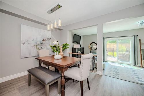 2420 Kirstie Court, Burlington, ON - Indoor Photo Showing Dining Room