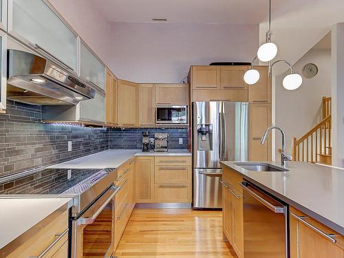 Kitchen - 1489 Rue Bourbeau, Saint-Bruno-De-Montarville, QC - Indoor Photo Showing Kitchen With Upgraded Kitchen