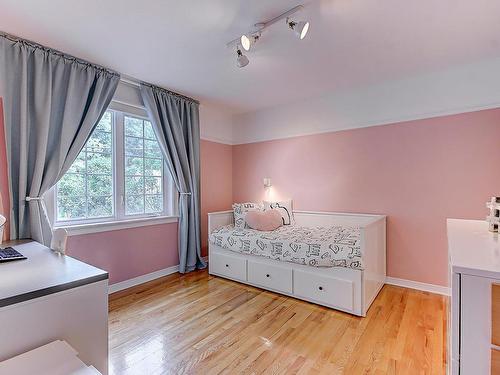 Bedroom - 1489 Rue Bourbeau, Saint-Bruno-De-Montarville, QC - Indoor Photo Showing Bedroom