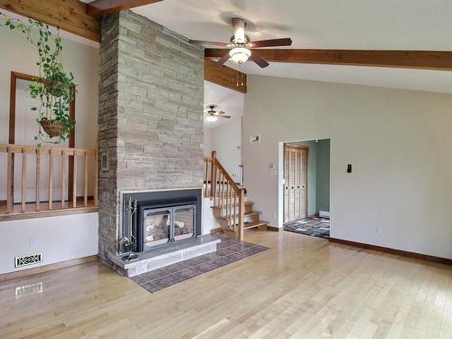 Living room - 109 Rue Alix, Val-D'Or, QC - Indoor Photo Showing Living Room With Fireplace