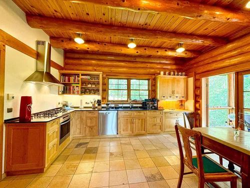 Lot 1 Moore Bay, Kenora, ON - Indoor Photo Showing Kitchen