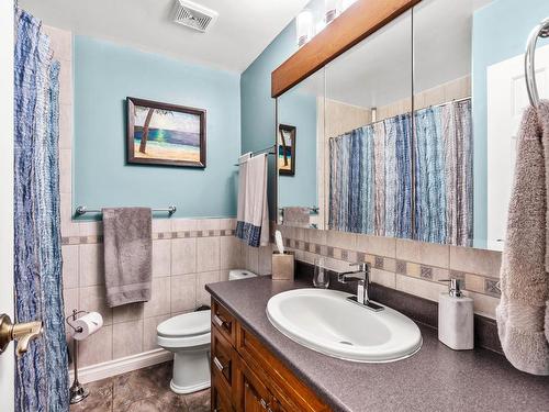 776 Springridge Place, Kamloops, BC - Indoor Photo Showing Bathroom