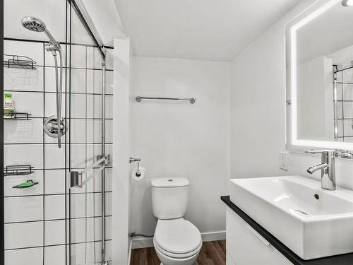 776 Springridge Place, Kamloops, BC - Indoor Photo Showing Bathroom