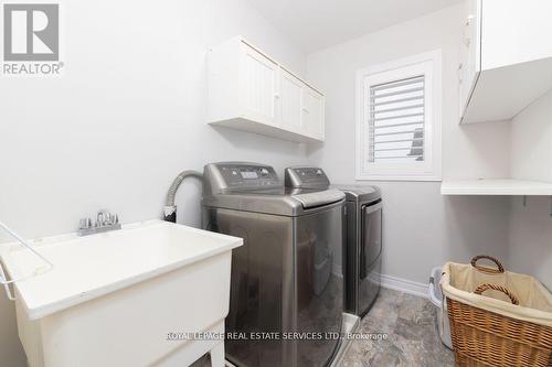 17 Narbonne Crescent, Hamilton (Stoney Creek Mountain), ON - Indoor Photo Showing Laundry Room