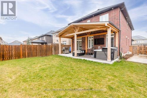 17 Narbonne Crescent, Hamilton (Stoney Creek Mountain), ON - Outdoor With Deck Patio Veranda