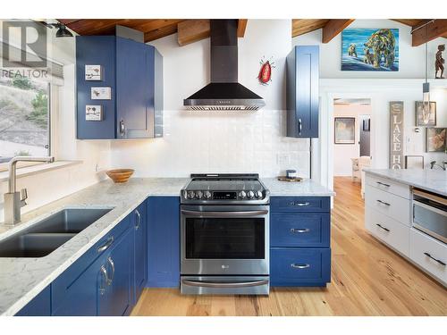 7192 Brent Road, Peachland, BC - Indoor Photo Showing Kitchen With Double Sink