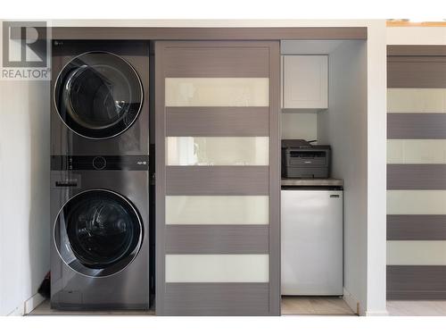 7192 Brent Road, Peachland, BC - Indoor Photo Showing Laundry Room