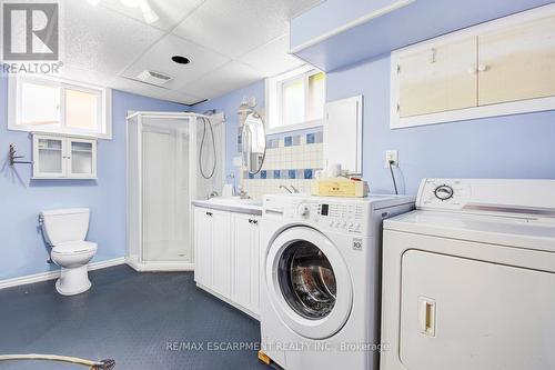 183 Grove Park Drive, Burlington, ON - Indoor Photo Showing Laundry Room