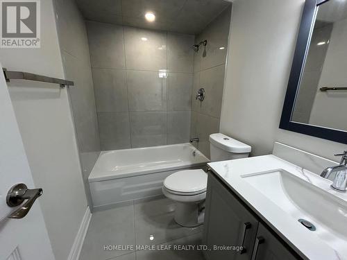 703 - 320 Dixon Road, Toronto W09, ON - Indoor Photo Showing Bathroom