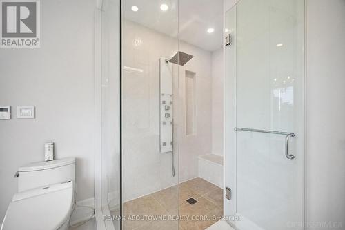 350 Weighton Drive N, Oakville (Bronte East), ON - Indoor Photo Showing Bathroom