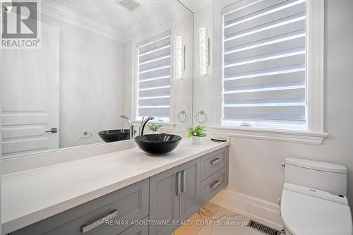 350 Weighton Drive N, Oakville, ON - Indoor Photo Showing Bathroom
