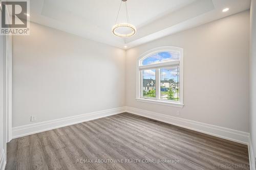 350 Weighton Drive N, Oakville, ON - Indoor Photo Showing Other Room