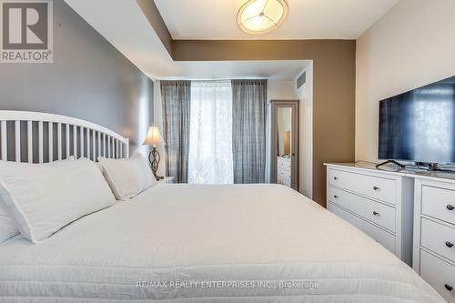 1106 - 2087 Lake Shore Boulevard W, Toronto W06, ON - Indoor Photo Showing Bedroom