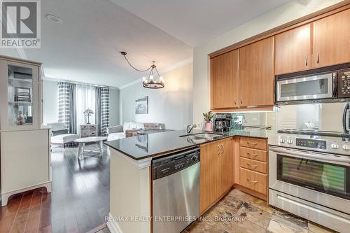 1106 - 2087 Lake Shore Boulevard W, Toronto W06, ON - Indoor Photo Showing Kitchen With Double Sink