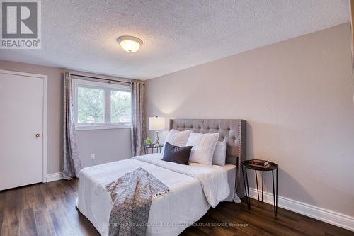 6174 Townwood Court, Mississauga, ON - Indoor Photo Showing Bedroom
