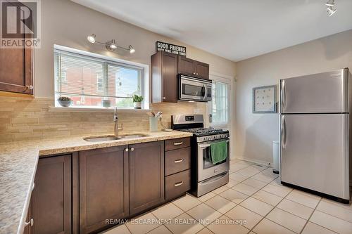76 Oxford Street, Hamilton, ON - Indoor Photo Showing Kitchen With Double Sink