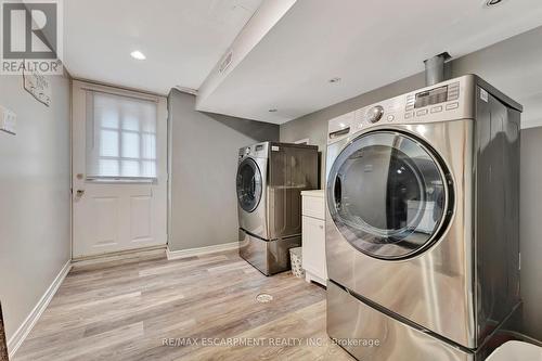 76 Oxford Street, Hamilton, ON - Indoor Photo Showing Laundry Room