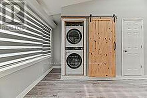 1024 Barton Street, Hamilton, ON - Indoor Photo Showing Laundry Room