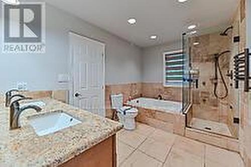 1024 Barton Street E, Hamilton, ON - Indoor Photo Showing Bathroom