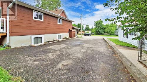 130 Nelson Street S, Gravenhurst, ON - Outdoor With Exterior