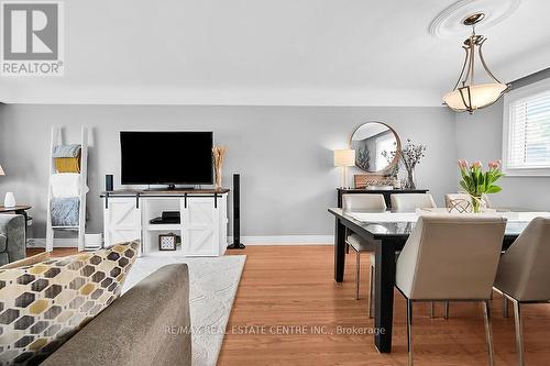 418 Upper Kenilworth Avenue, Hamilton, ON - Indoor Photo Showing Dining Room