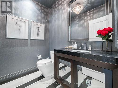 50 Renaissance Court, Vaughan, ON - Indoor Photo Showing Bathroom