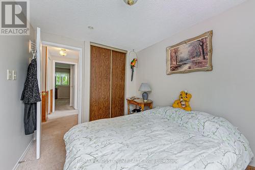 330 Browning Trail, Barrie, ON - Indoor Photo Showing Bedroom