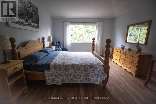 11 - 11 Royalton Lane, Collingwood, ON - Indoor Photo Showing Bedroom