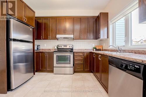 19 Pearcey Crescent, Barrie, ON - Indoor Photo Showing Kitchen With Stainless Steel Kitchen With Double Sink