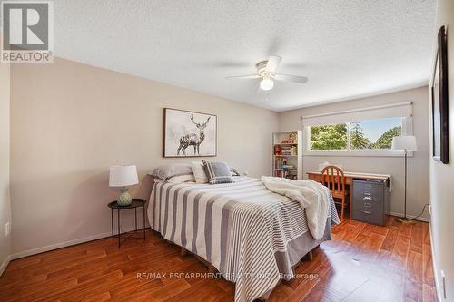 65 - 24 Nicklaus Drive, Hamilton, ON - Indoor Photo Showing Bedroom