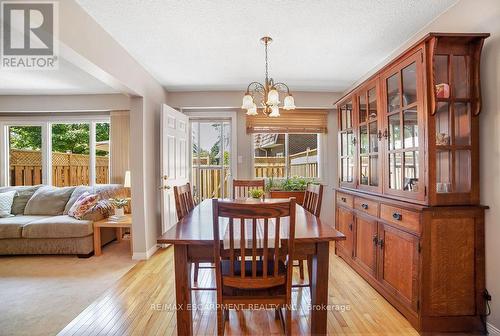 65 - 24 Nicklaus Drive, Hamilton, ON - Indoor Photo Showing Dining Room