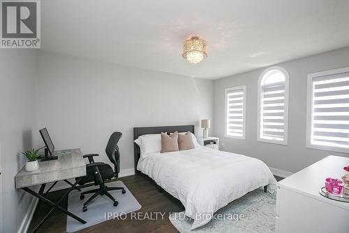 6373 Donway Drive, Mississauga, ON - Indoor Photo Showing Bedroom