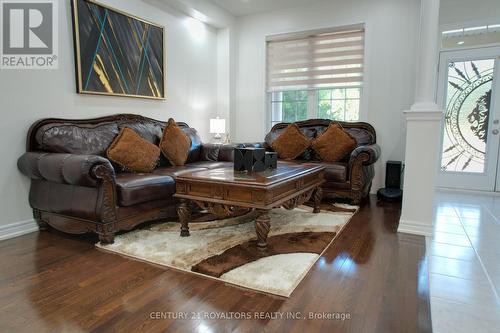 28 Russell Creek Drive, Brampton, ON - Indoor Photo Showing Living Room